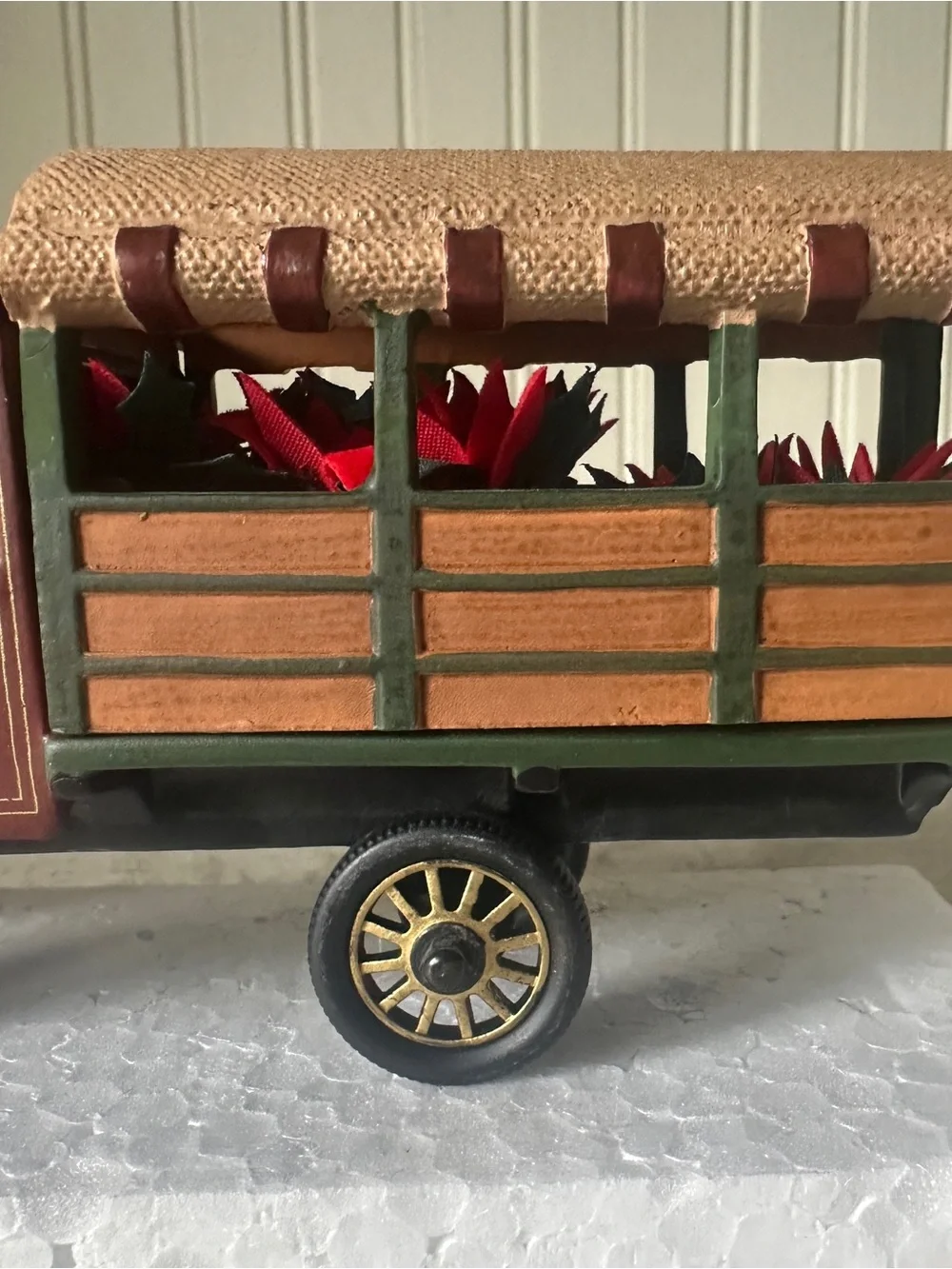 Department 56 Poinsettia Delivery Truck #59000 New Accessories Heritage Village